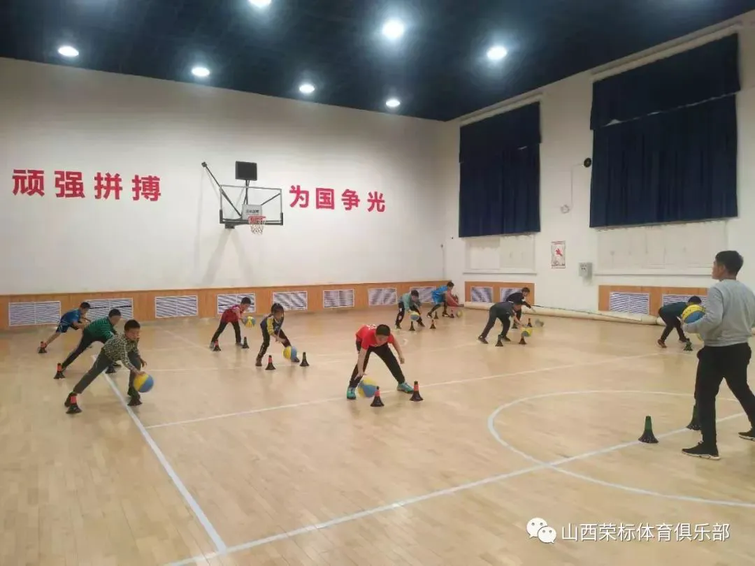 学校篮球队训练受伤谁负责_0